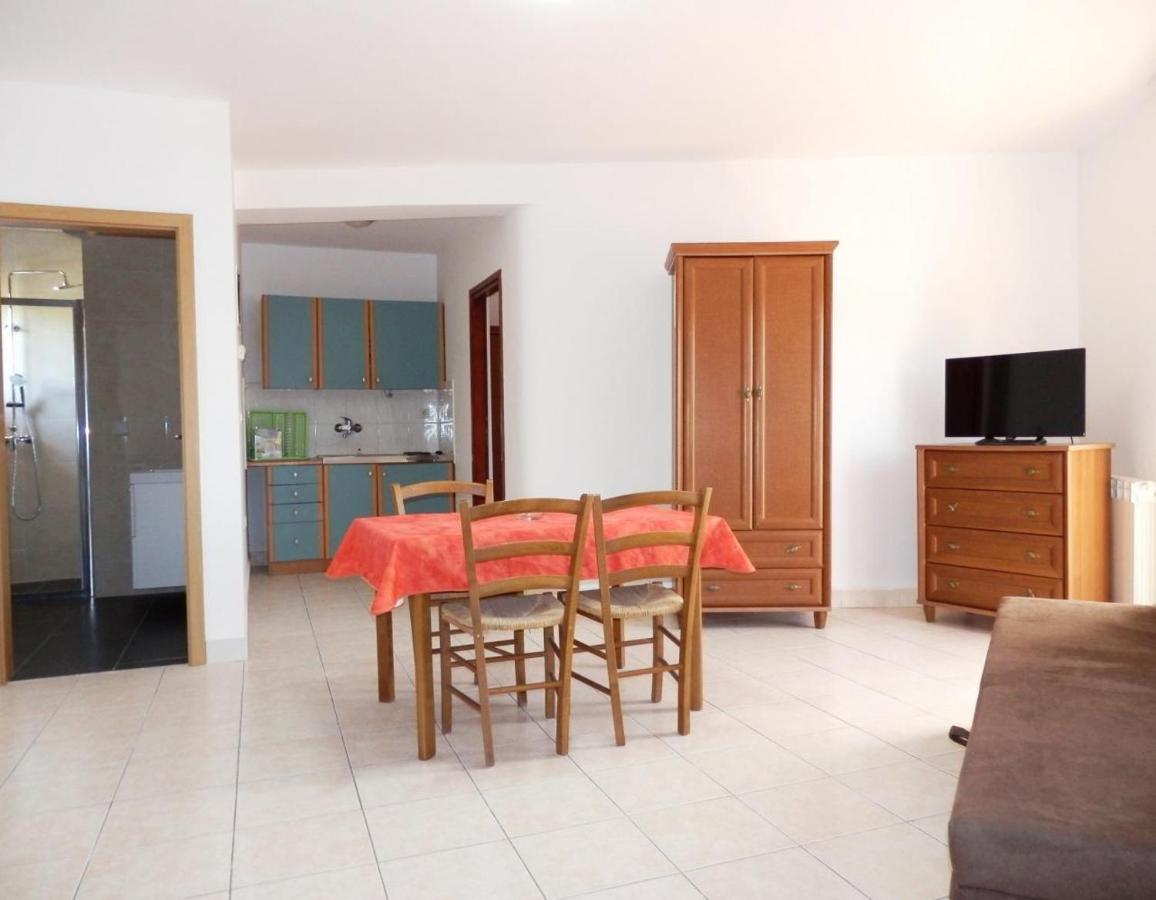 Idila Sea Front Apartments Medulin Ngoại thất bức ảnh