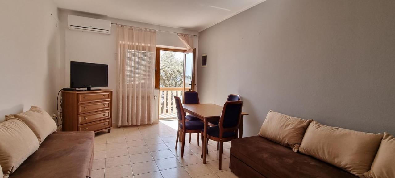 Idila Sea Front Apartments Medulin Ngoại thất bức ảnh