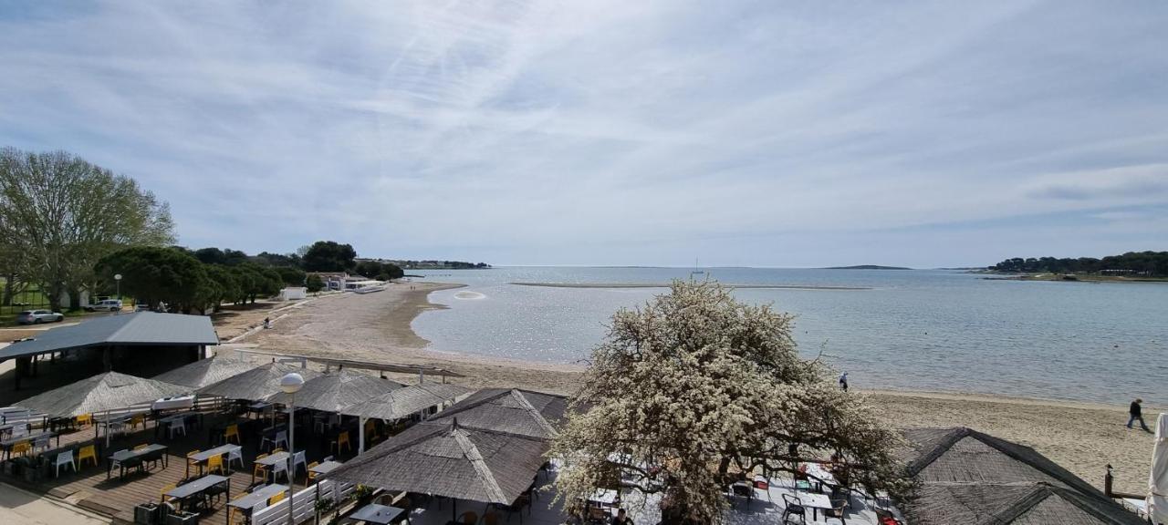 Idila Sea Front Apartments Medulin Ngoại thất bức ảnh